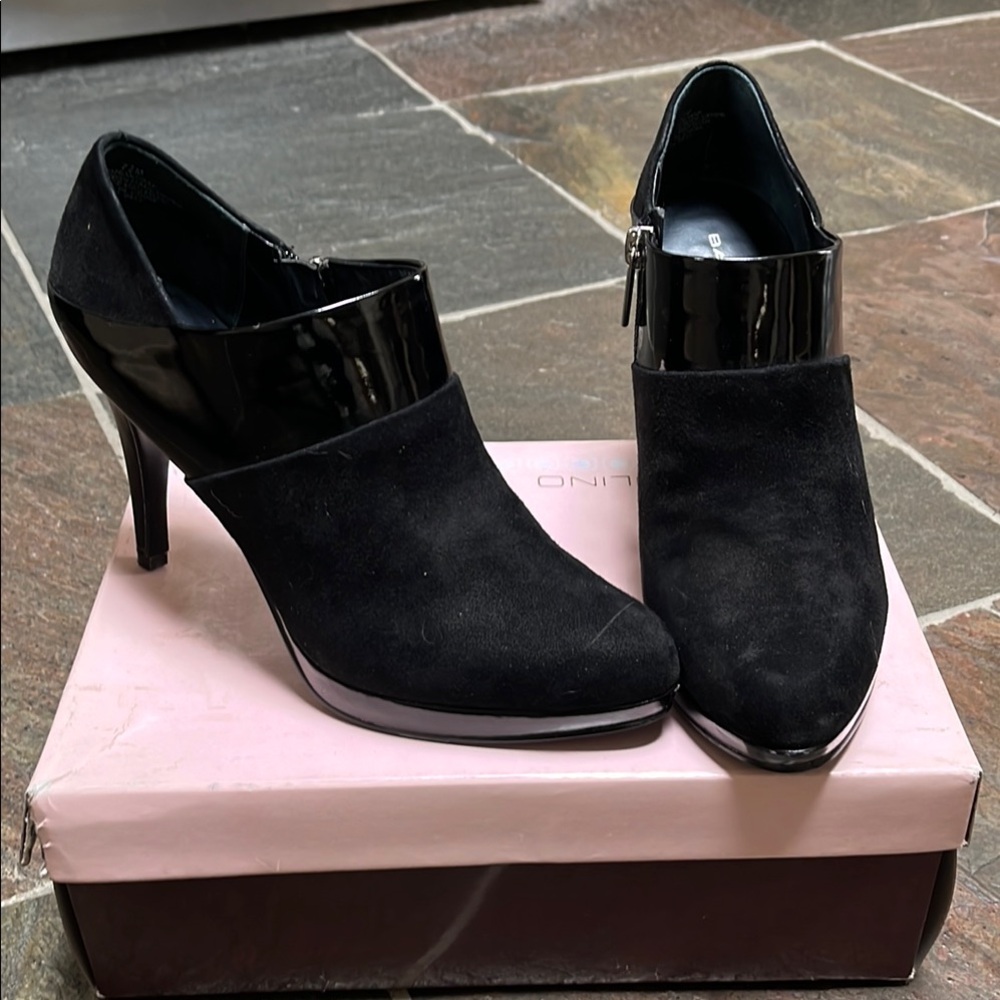 Bandolino Black Heeled Boots with Suede and Patent Leather